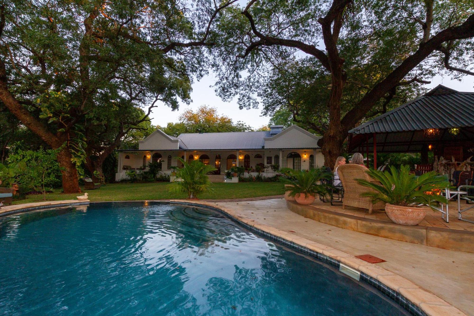 The Courtney Lodge Victoria Falls Exterior foto